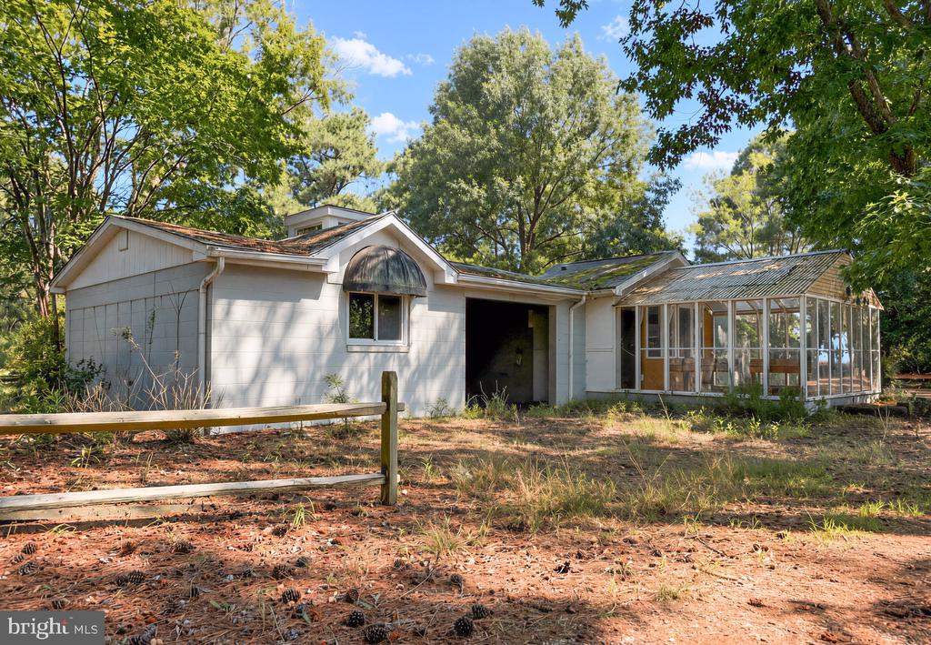 15230 LAKE DRIVE