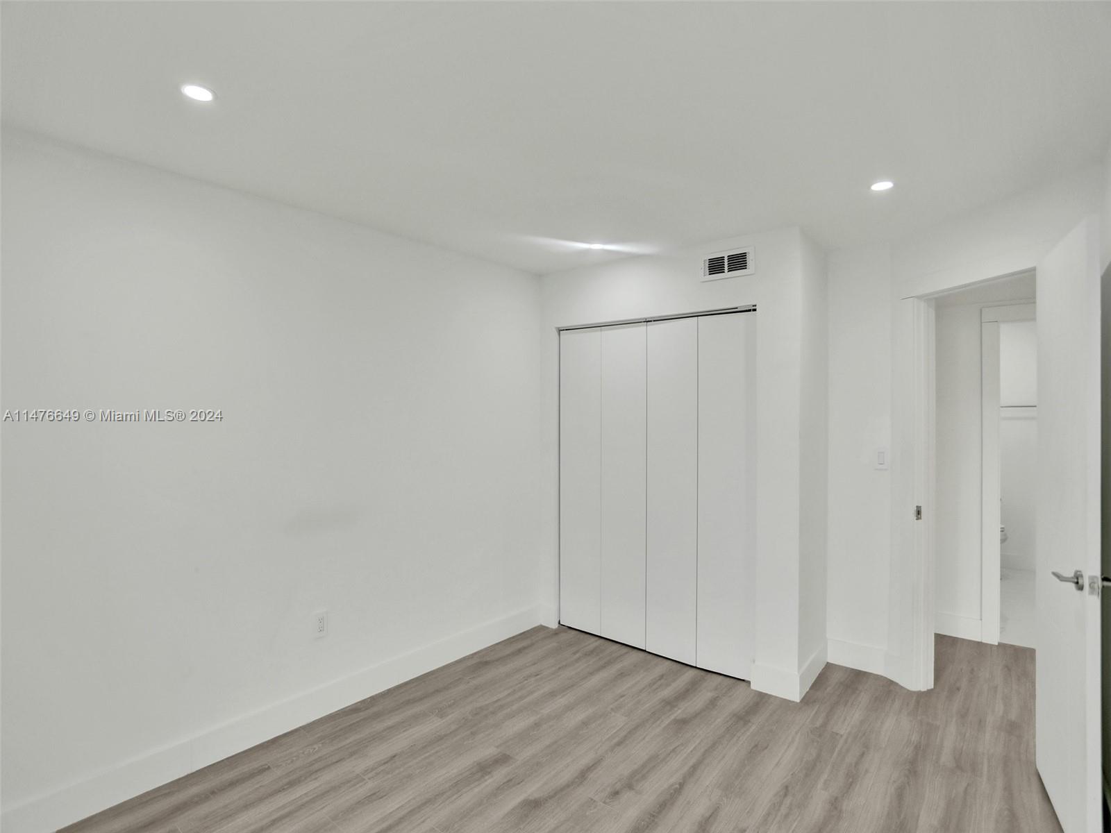 2500 NE 135th St Unit: PC-10