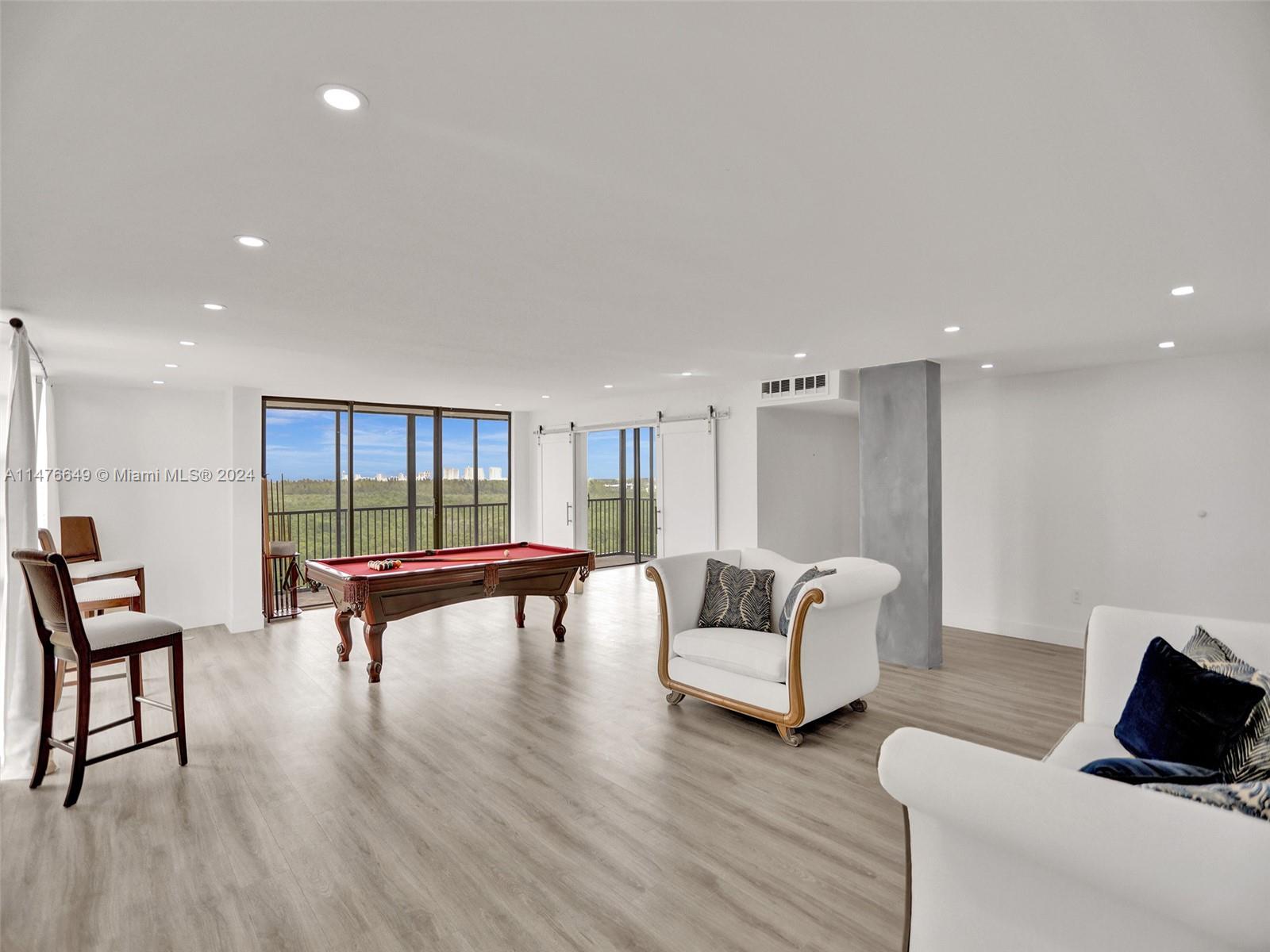 2500 NE 135th St Unit: PC-10