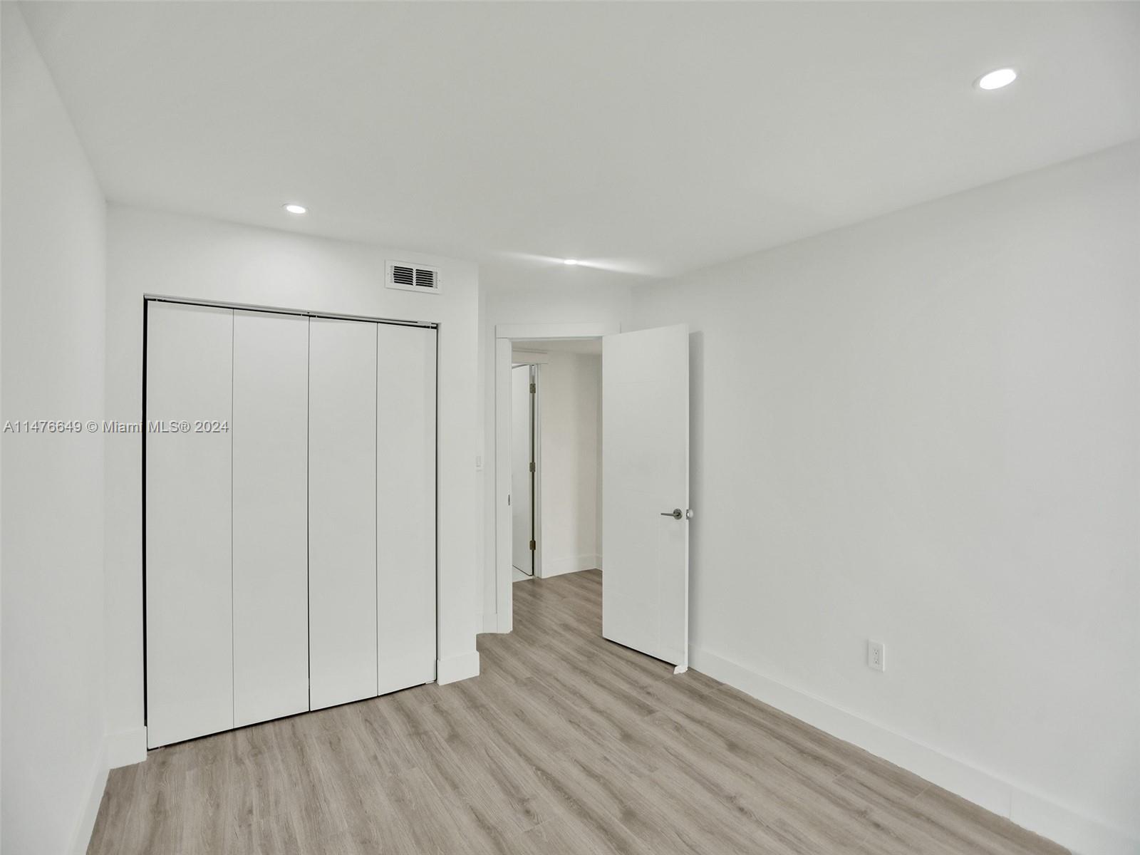 2500 NE 135th St Unit: PC-10