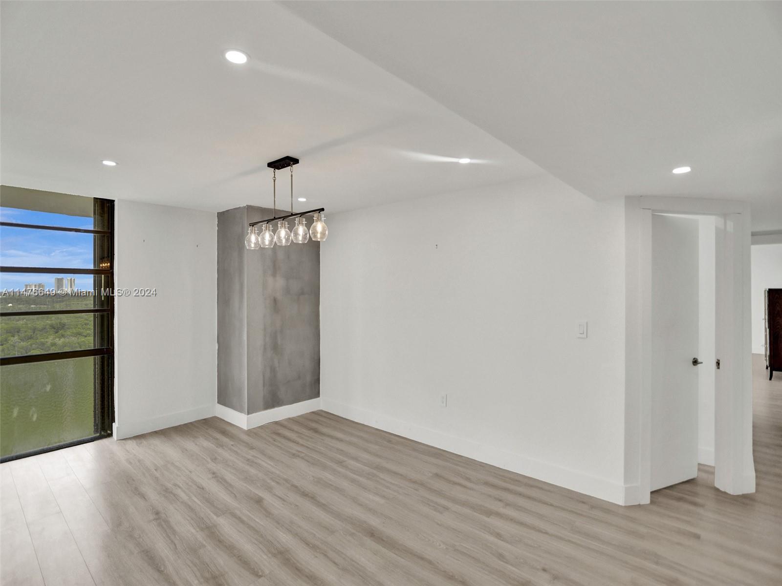 2500 NE 135th St Unit: PC-10