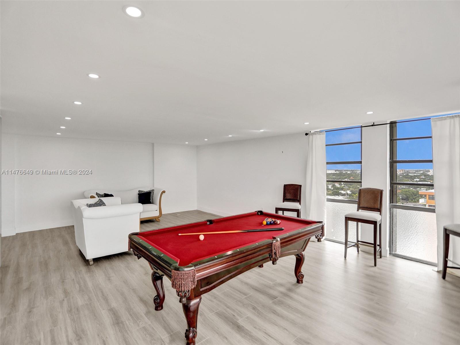 2500 NE 135th St Unit: PC-10