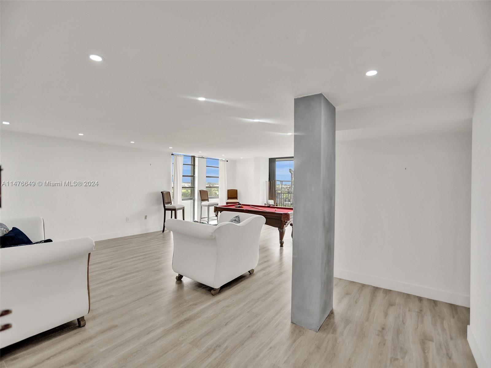 2500 NE 135th St Unit: PC-10