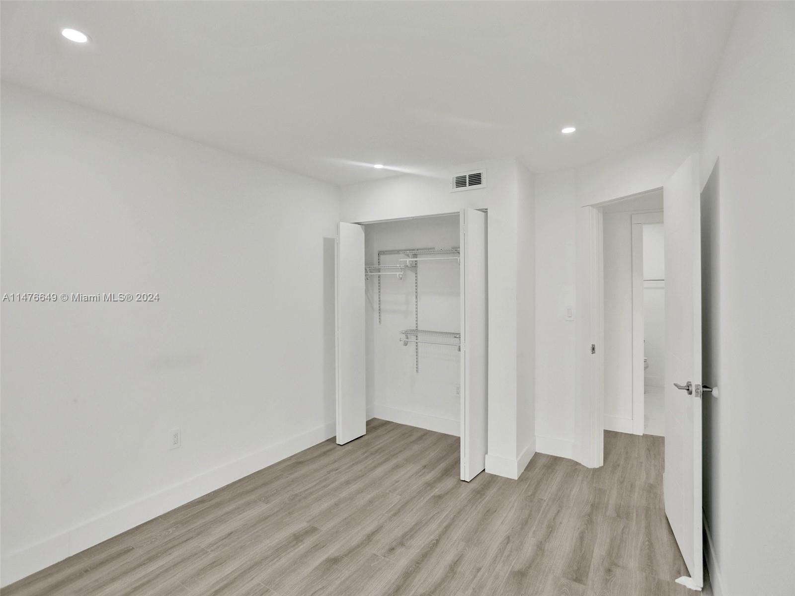 2500 NE 135th St Unit: PC-10
