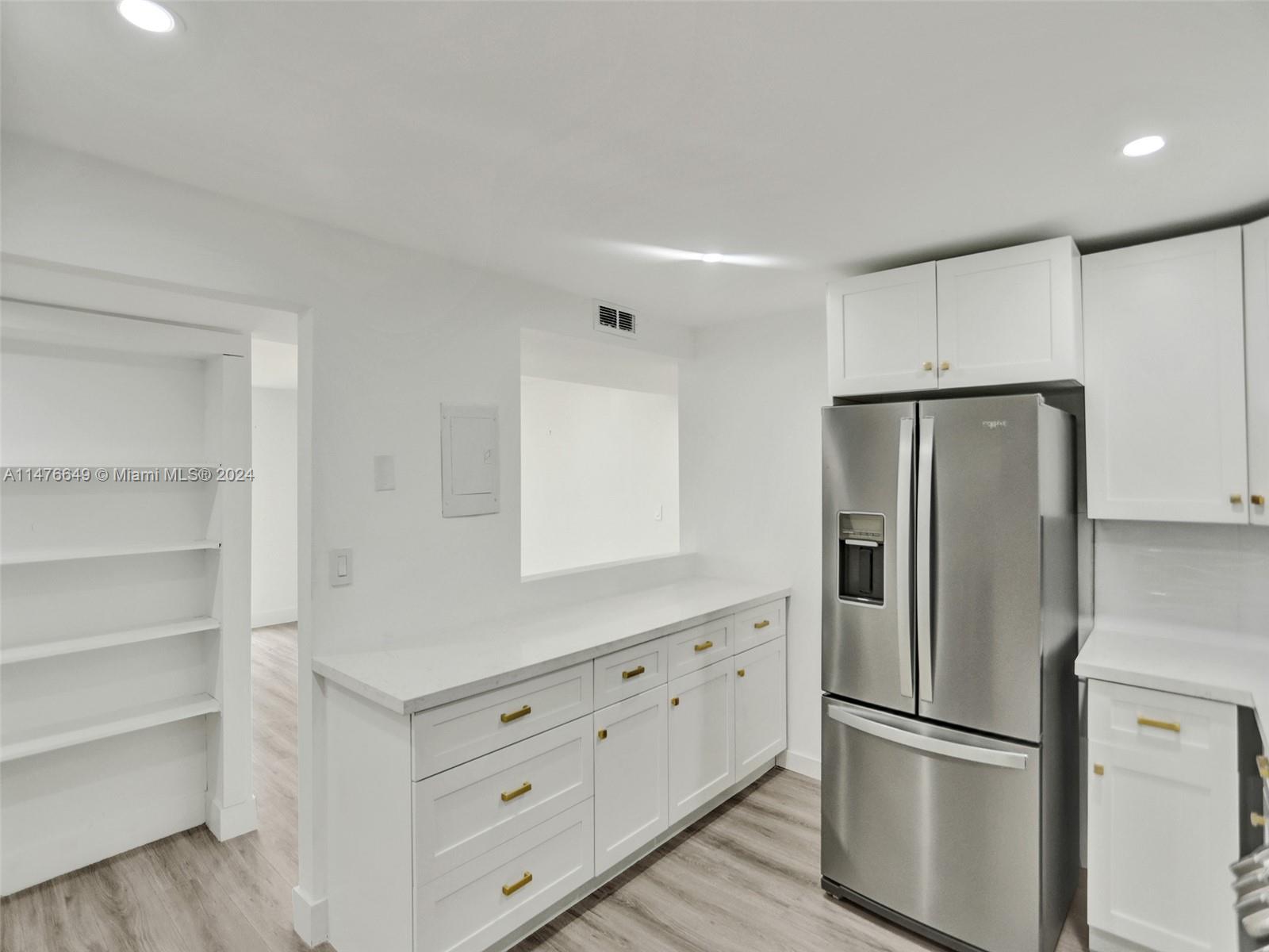 2500 NE 135th St Unit: PC-10