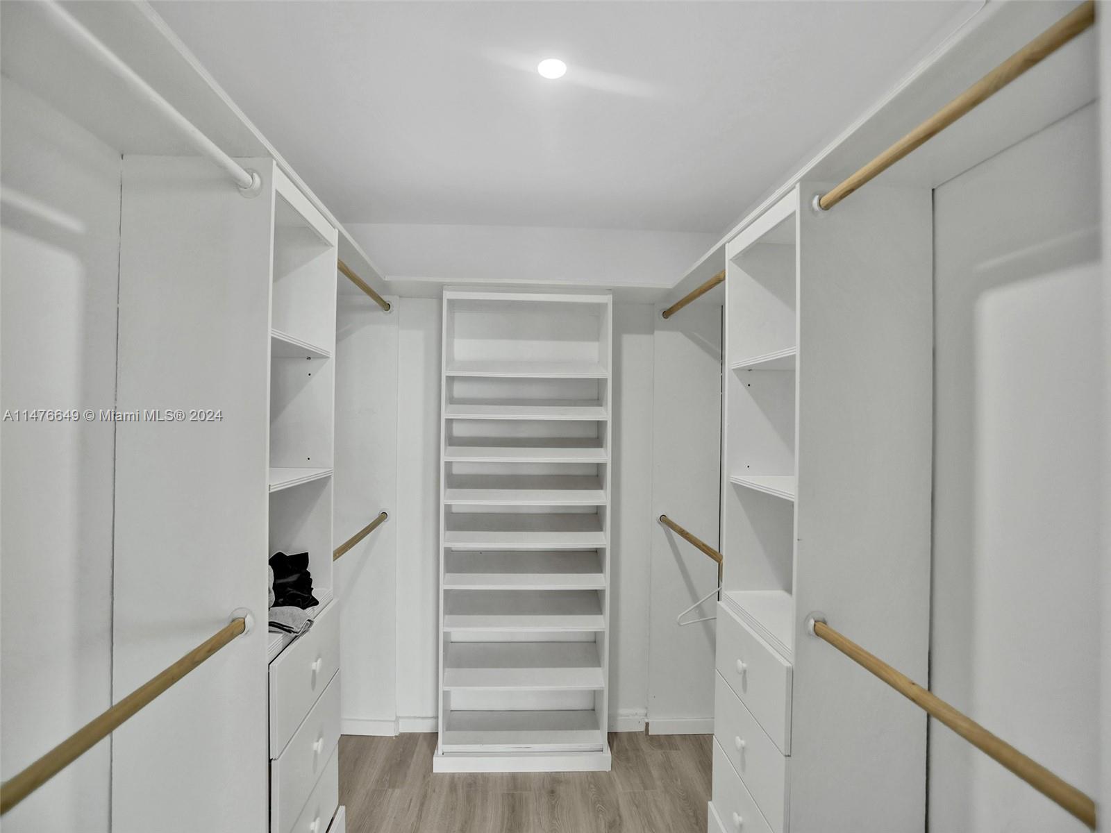 2500 NE 135th St Unit: PC-10