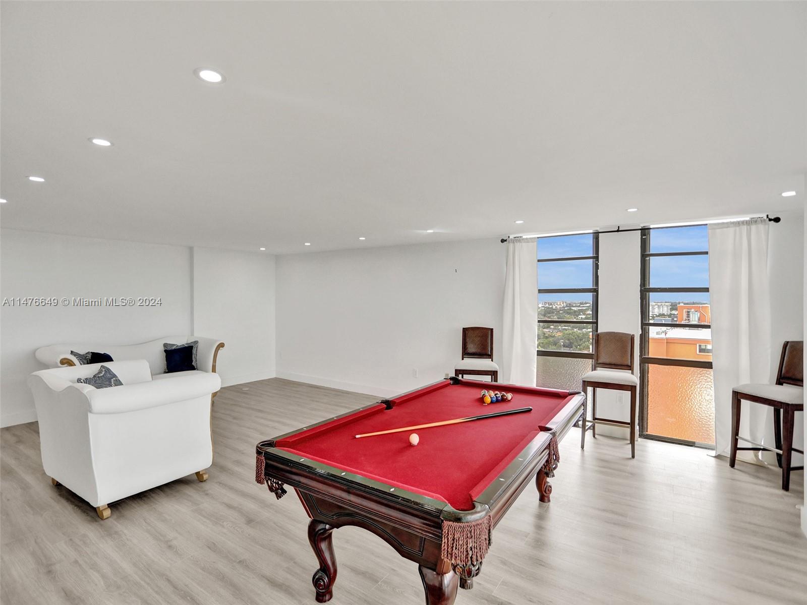 2500 NE 135th St Unit: PC-10