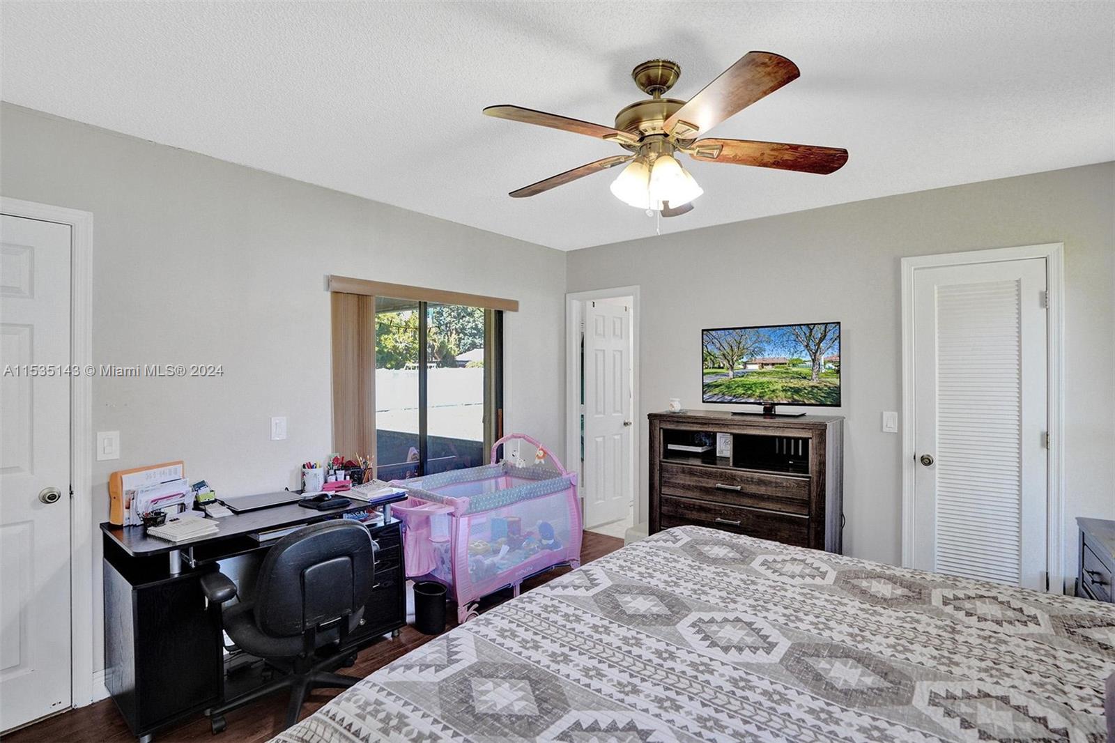 11431 NW 39th St