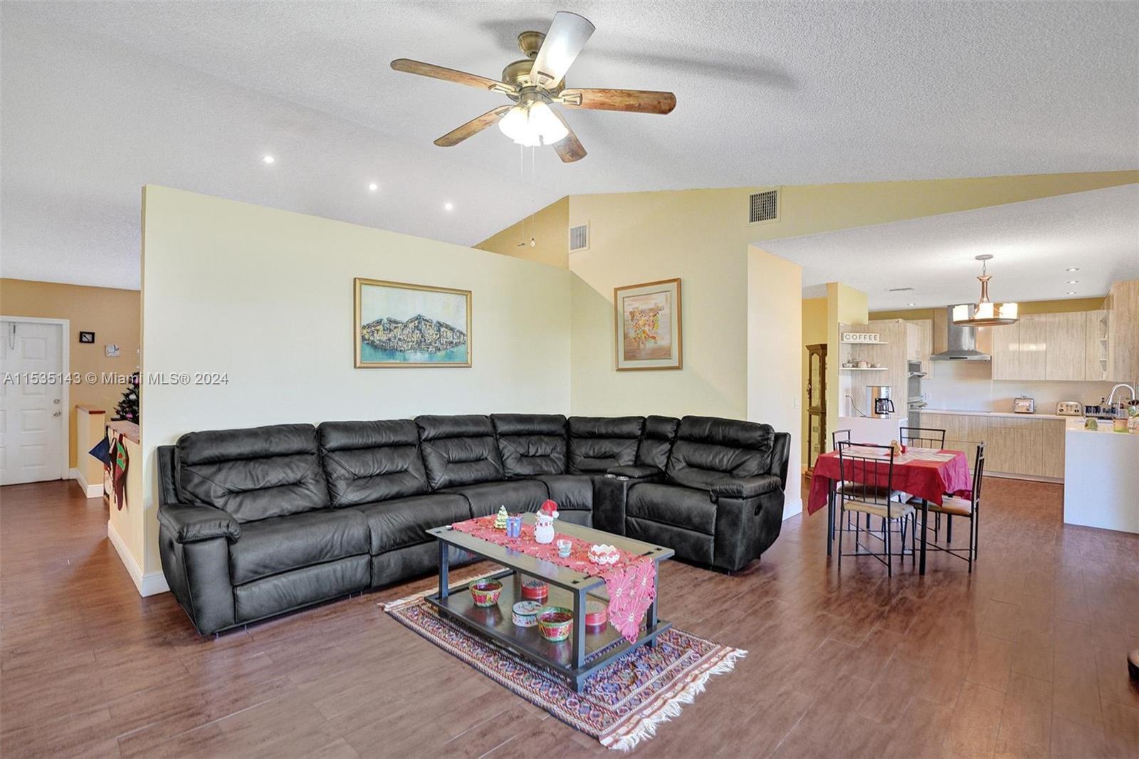11431 NW 39th St