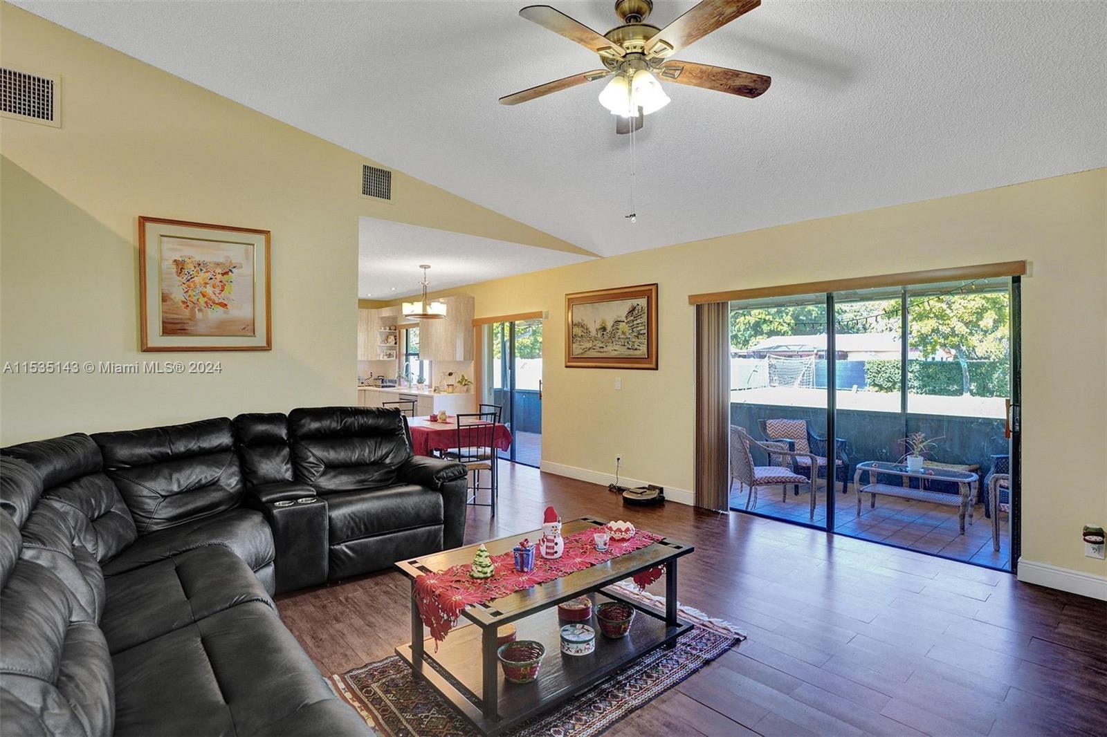 11431 NW 39th St