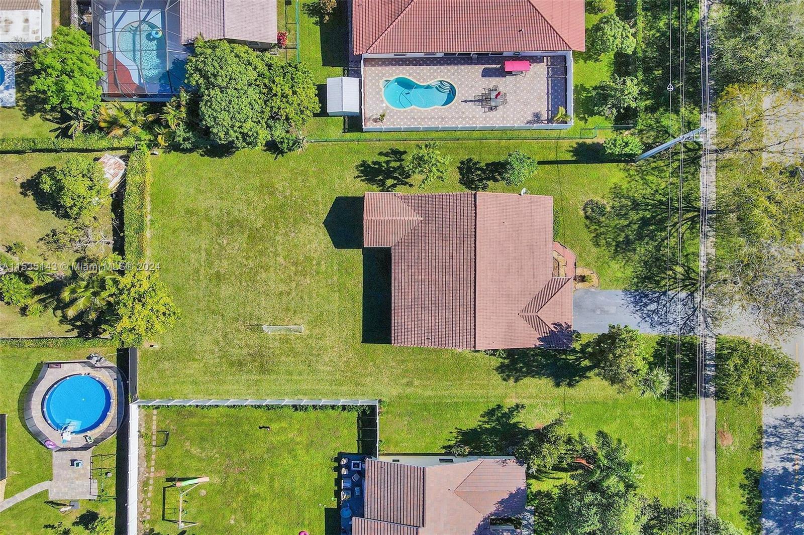 11431 NW 39th St