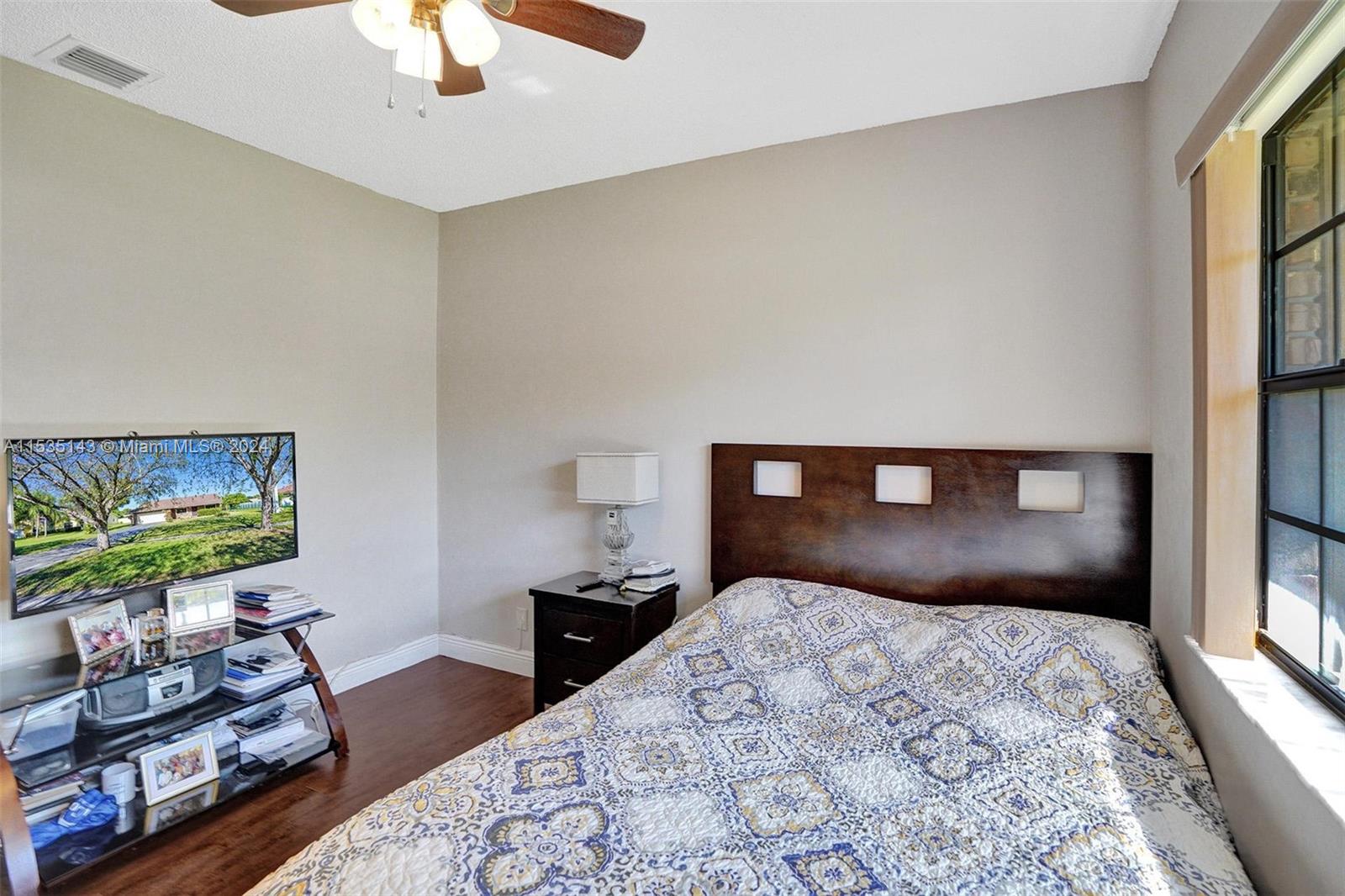 11431 NW 39th St