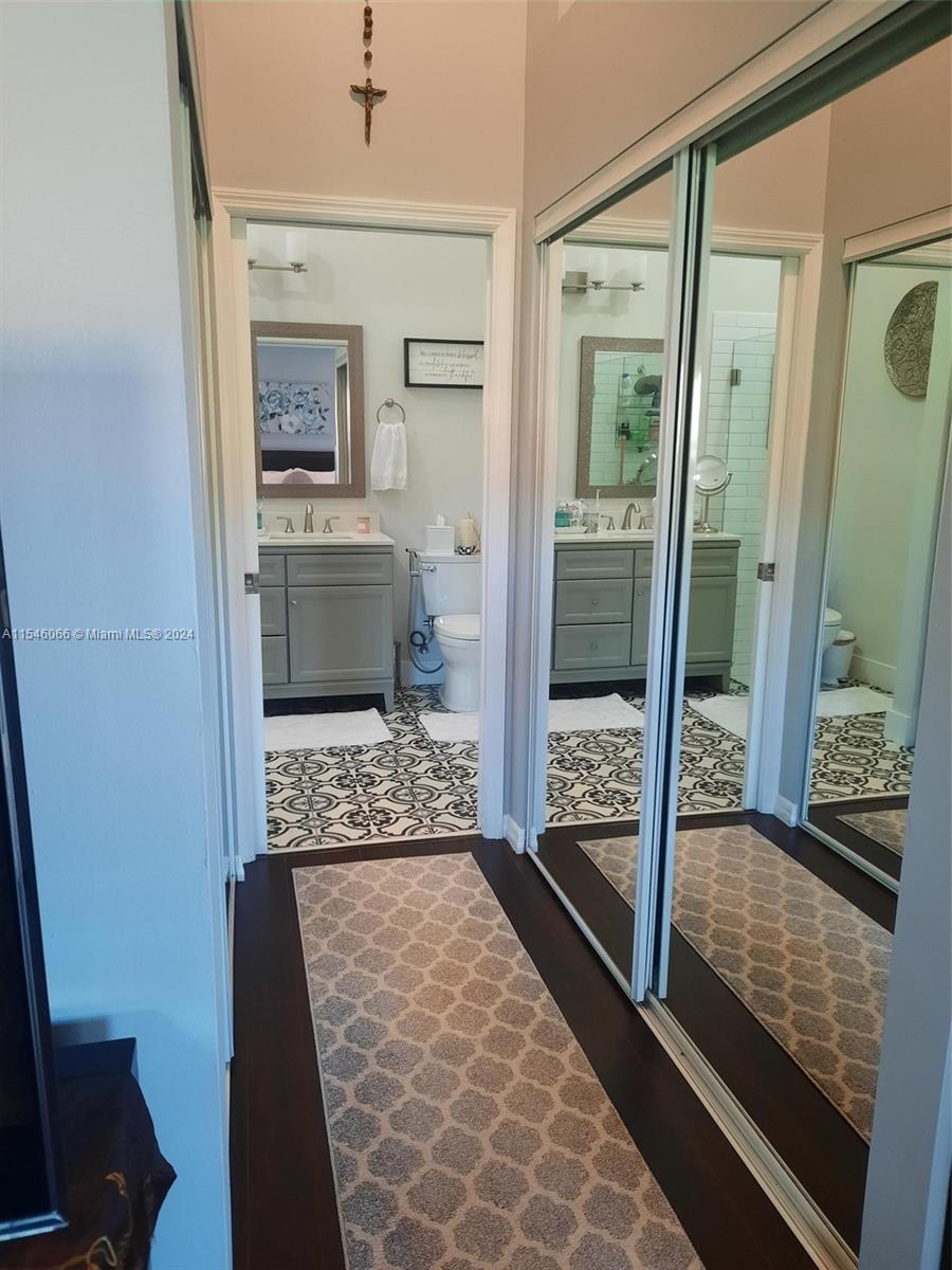 8219 Via Di Veneto