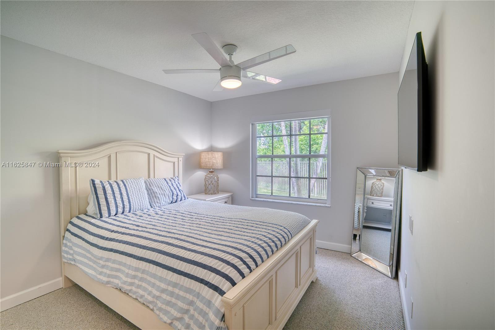 1303 Windsor Ln