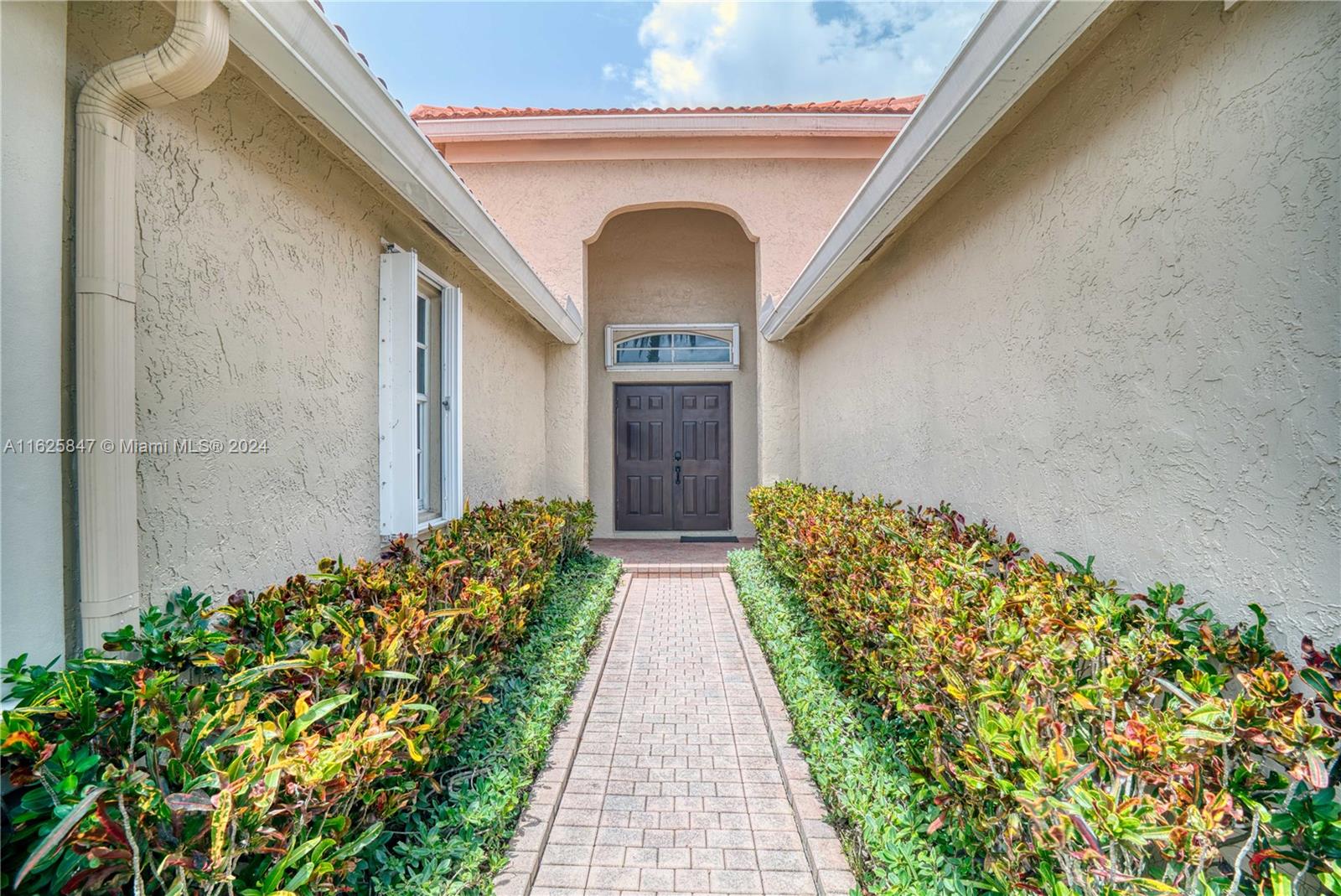 1303 Windsor Ln