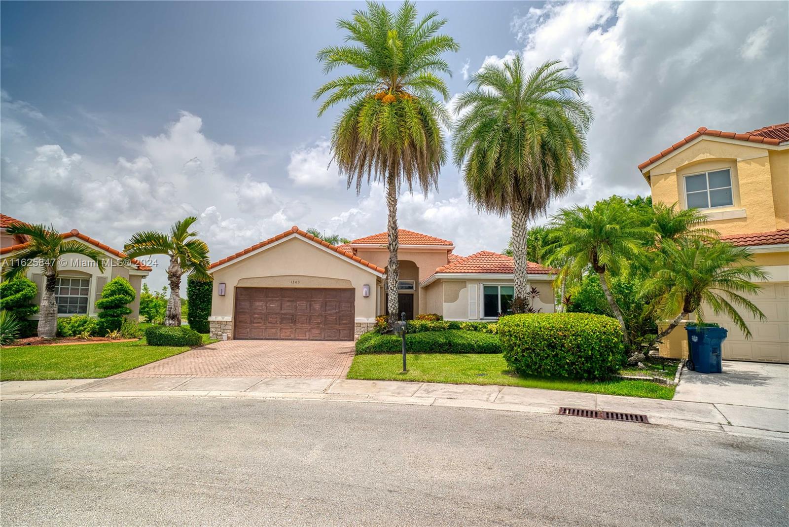 1303 Windsor Ln