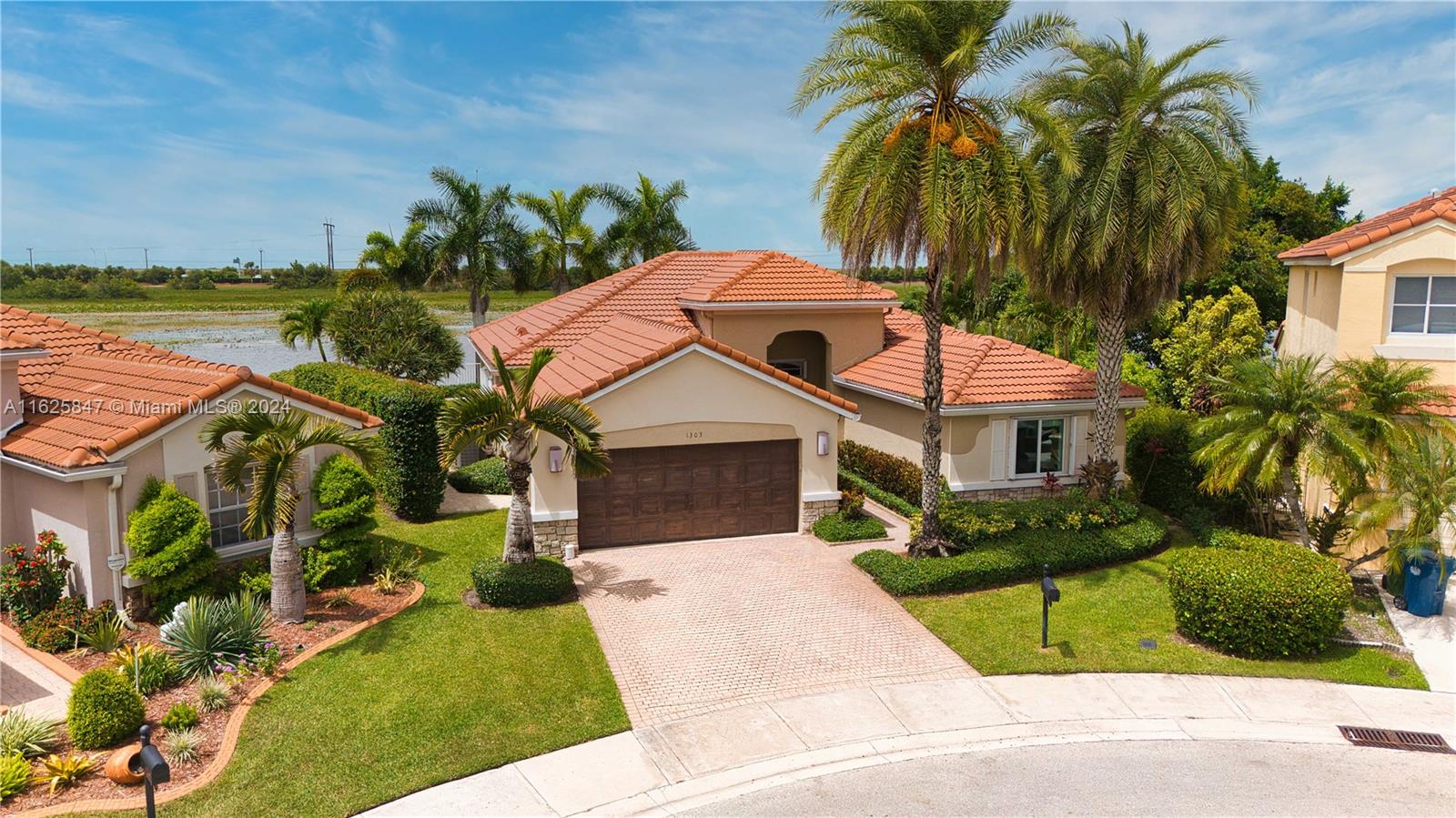 1303 Windsor Ln