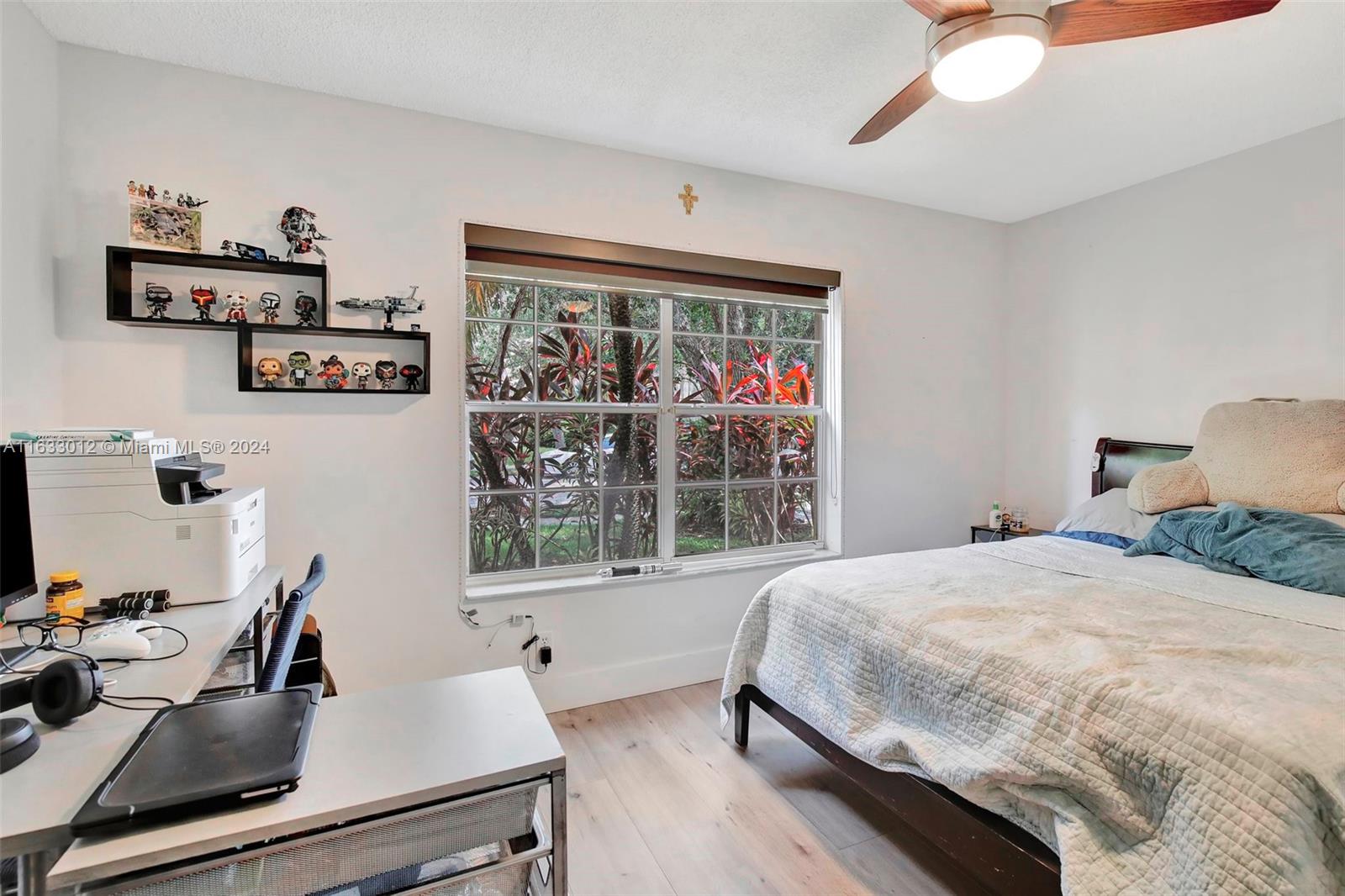 340 Cambridge Dr