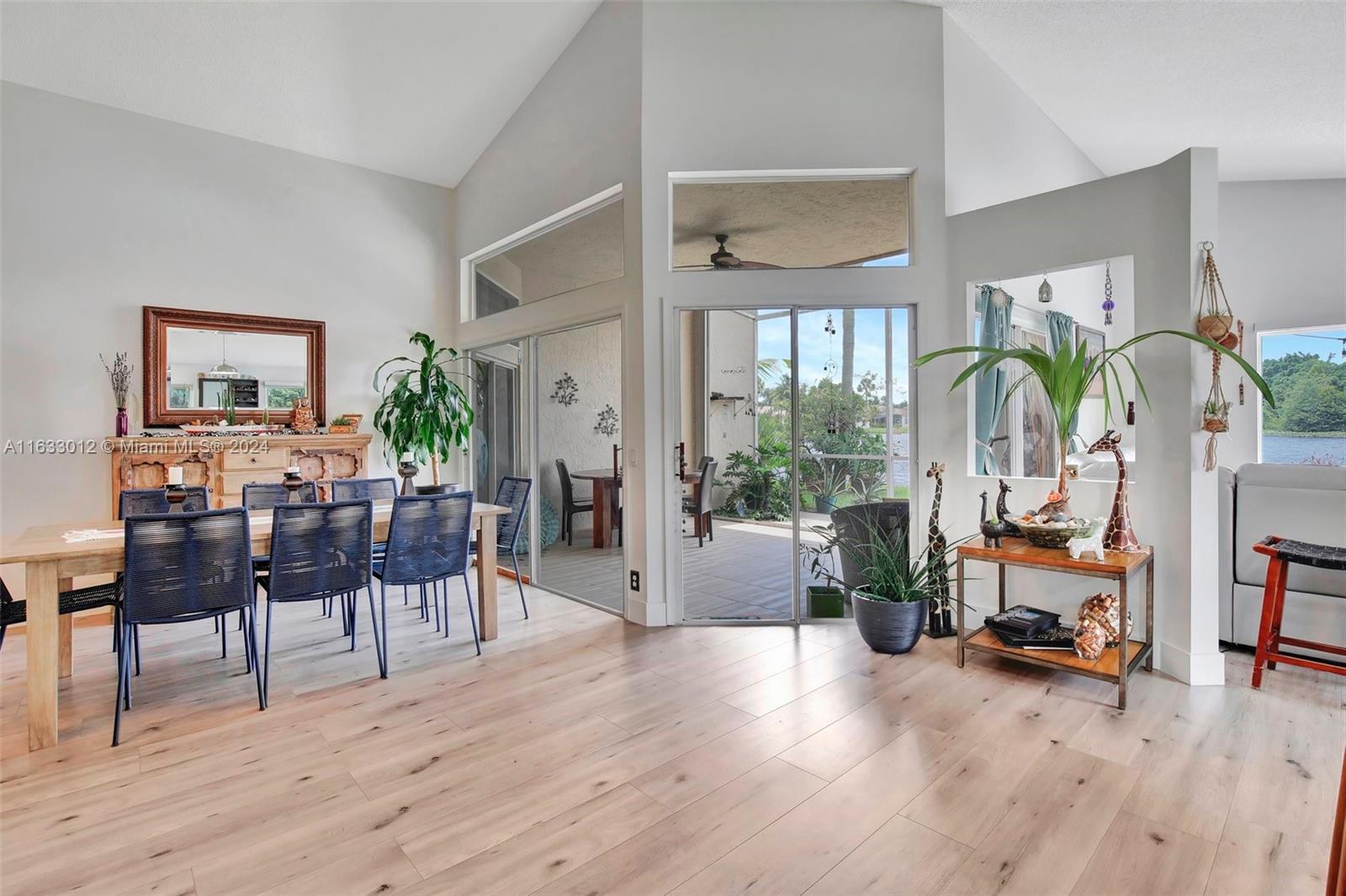 340 Cambridge Dr