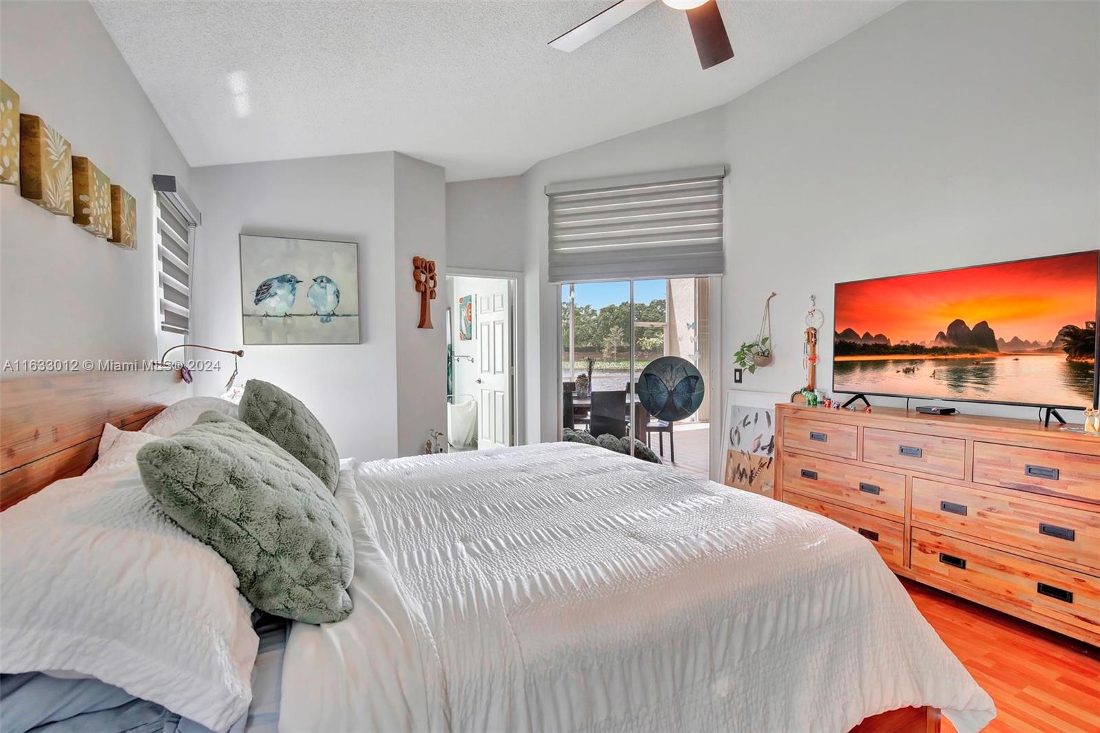 340 Cambridge Dr