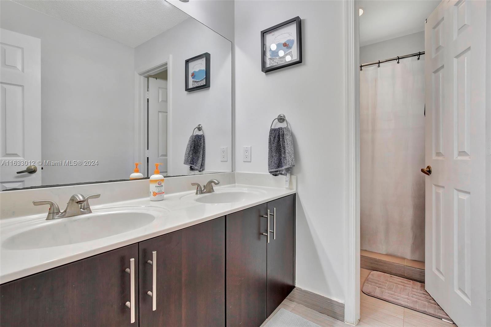 340 Cambridge Dr