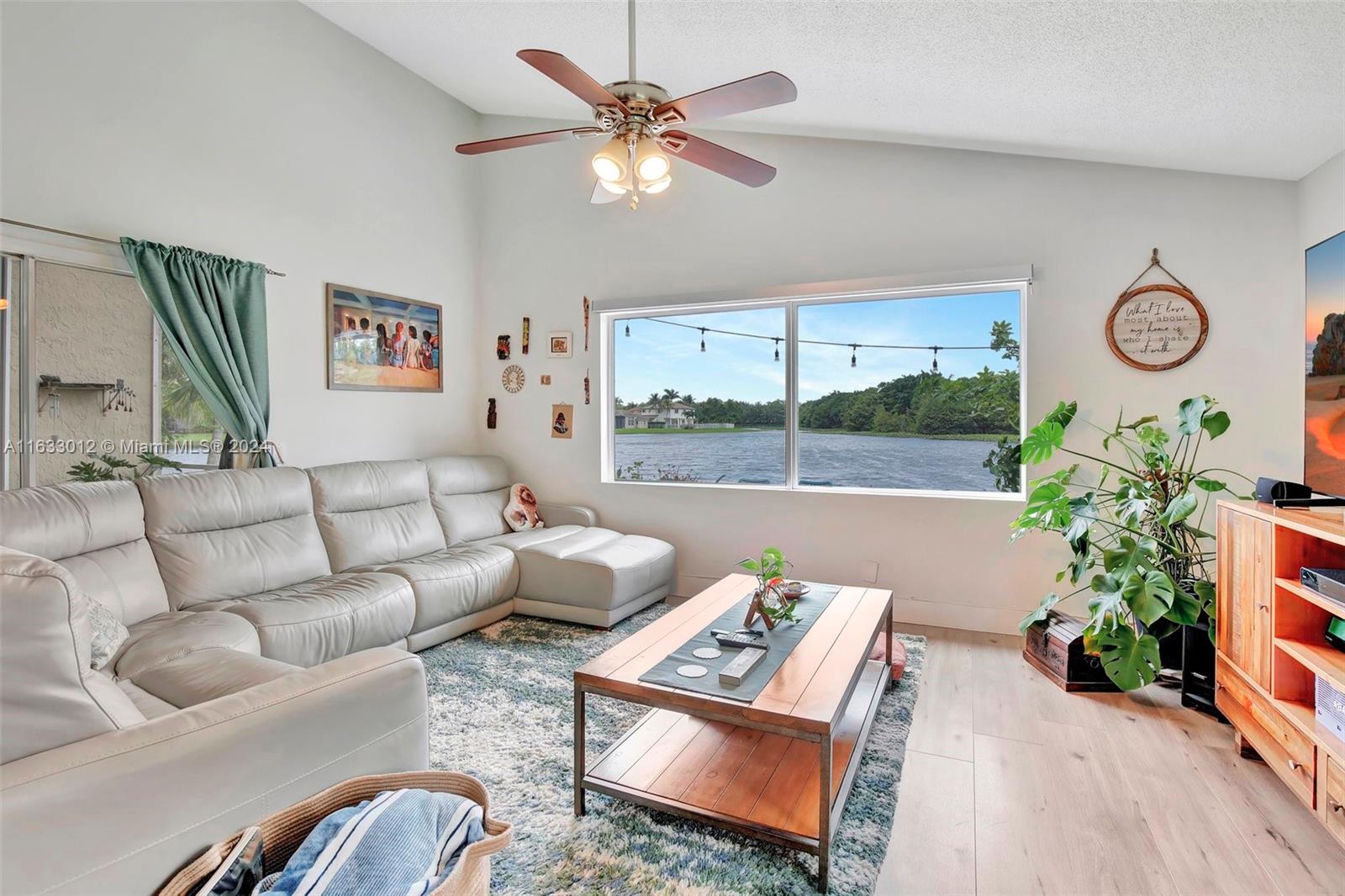 340 Cambridge Dr