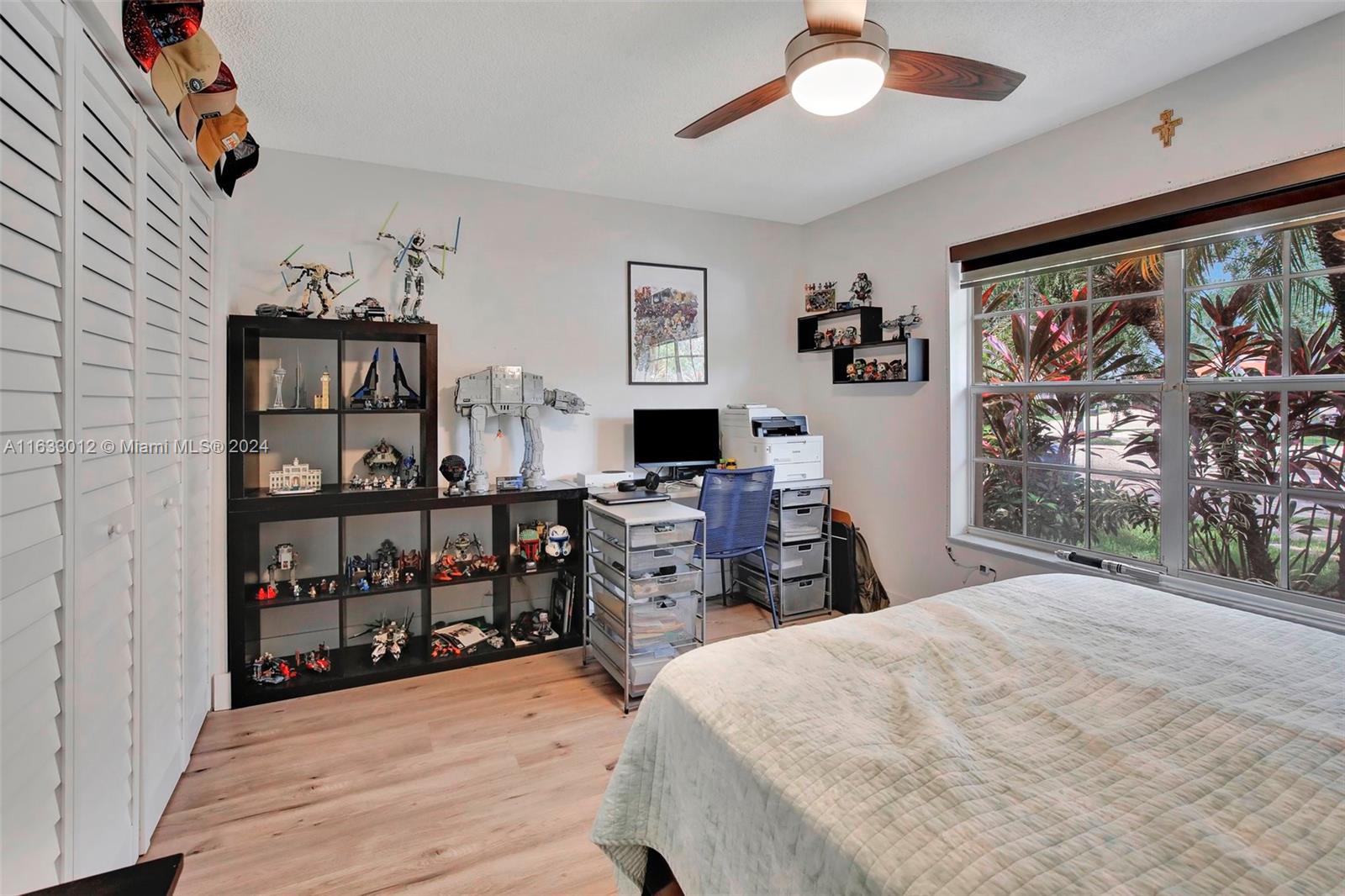 340 Cambridge Dr
