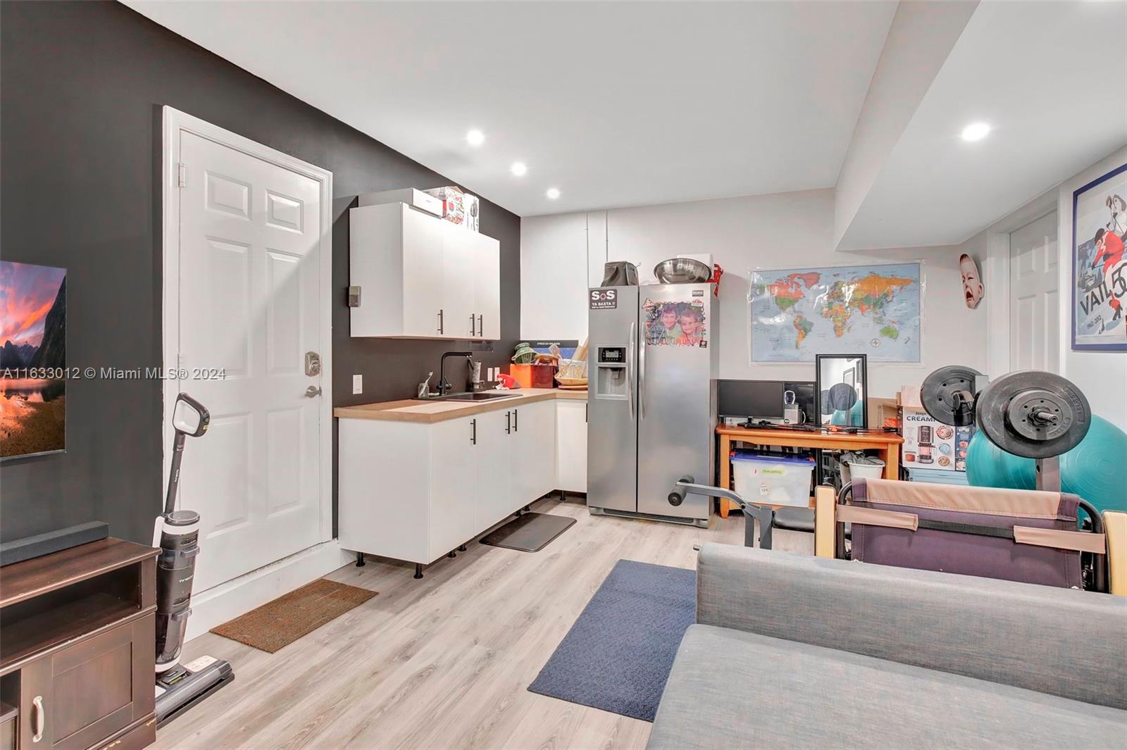 340 Cambridge Dr