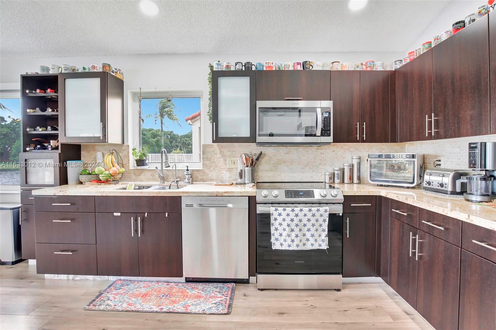 340 Cambridge Dr