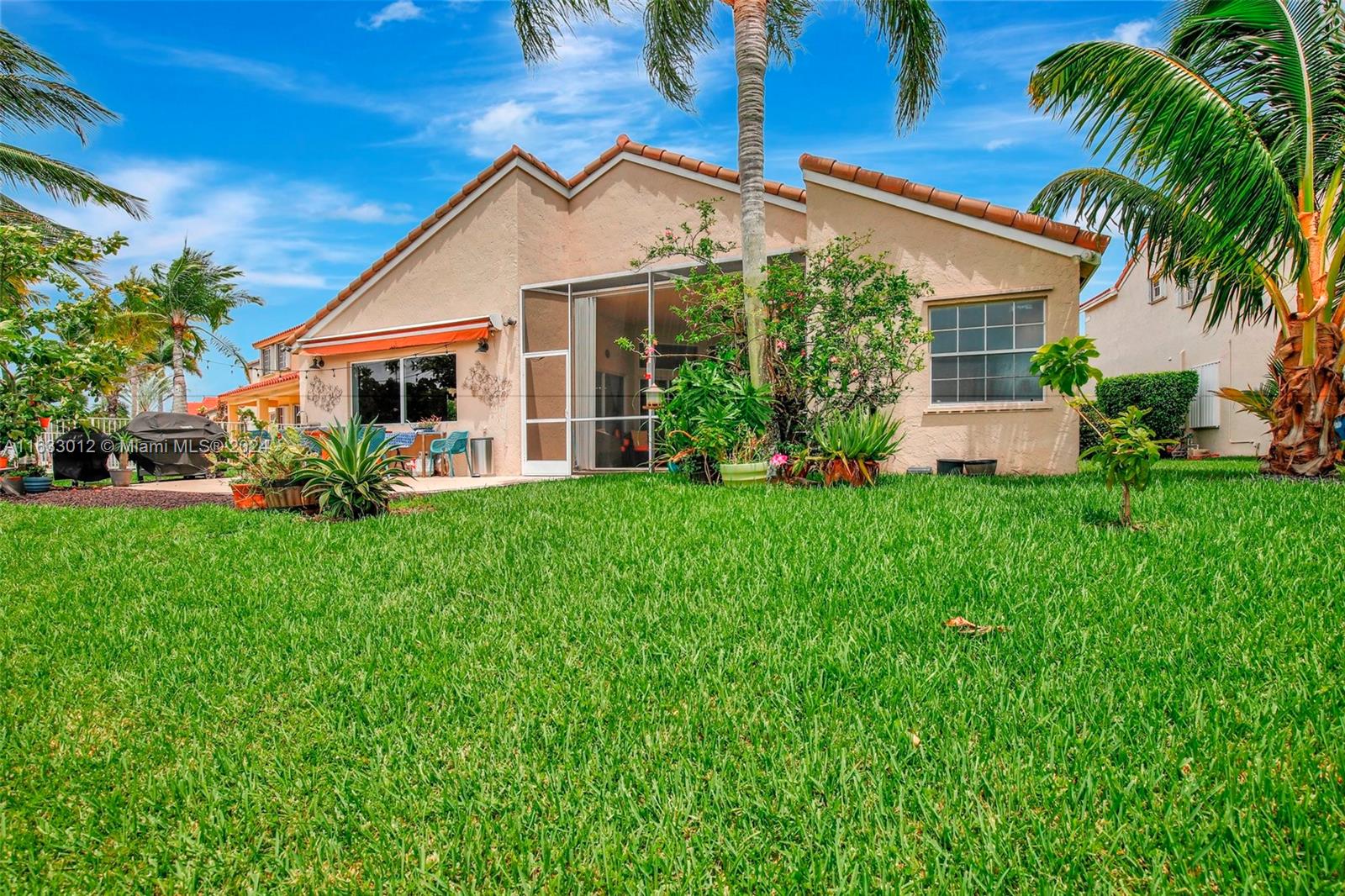 340 Cambridge Dr
