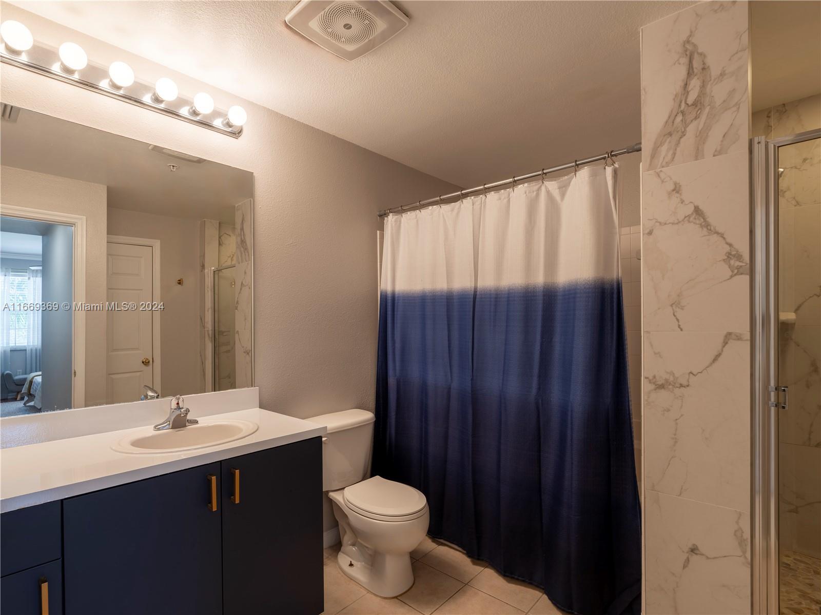 533 NE 3rd Ave # 306