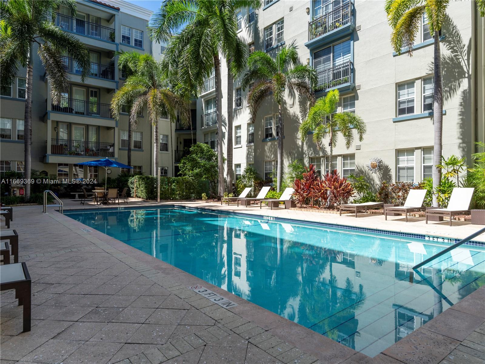 533 NE 3rd Ave # 306