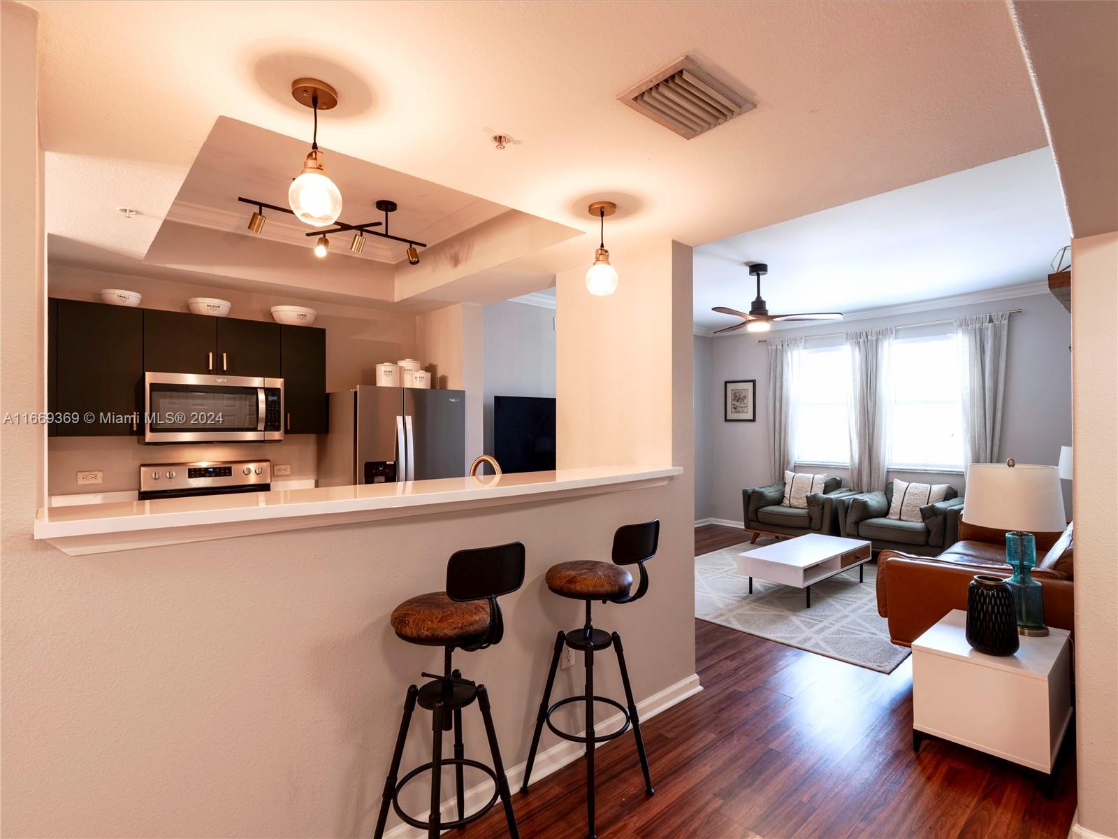 533 NE 3rd Ave # 306