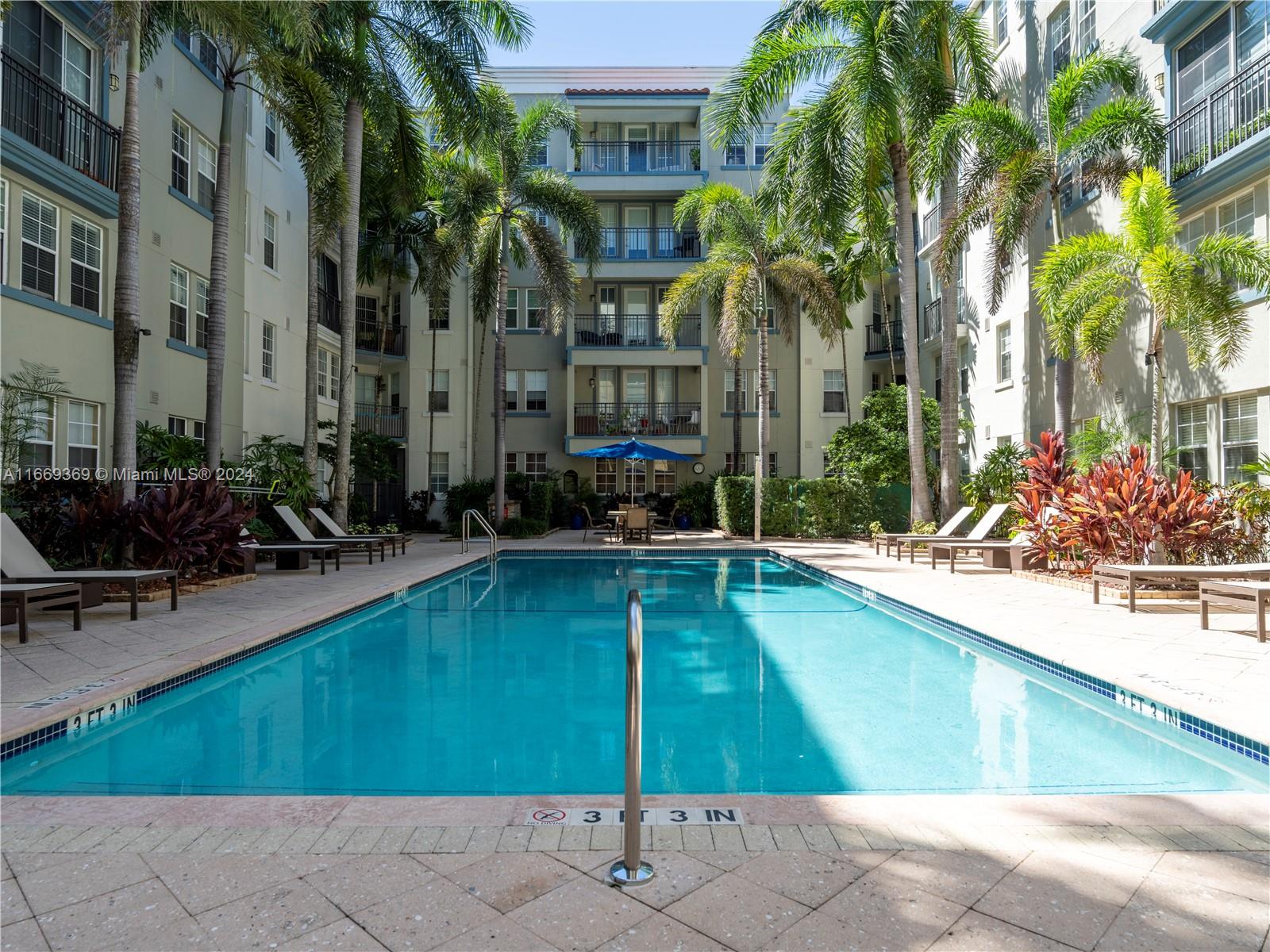 533 NE 3rd Ave # 306