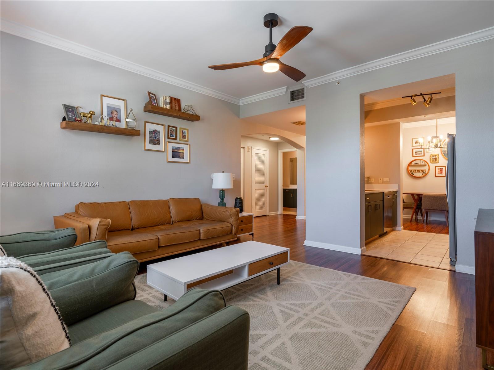 533 NE 3rd Ave # 306
