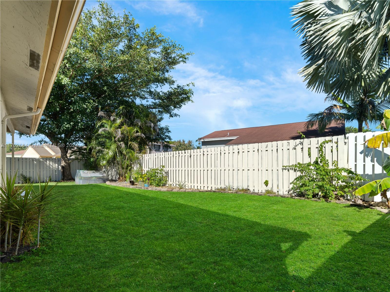 13991 Dominion Pl