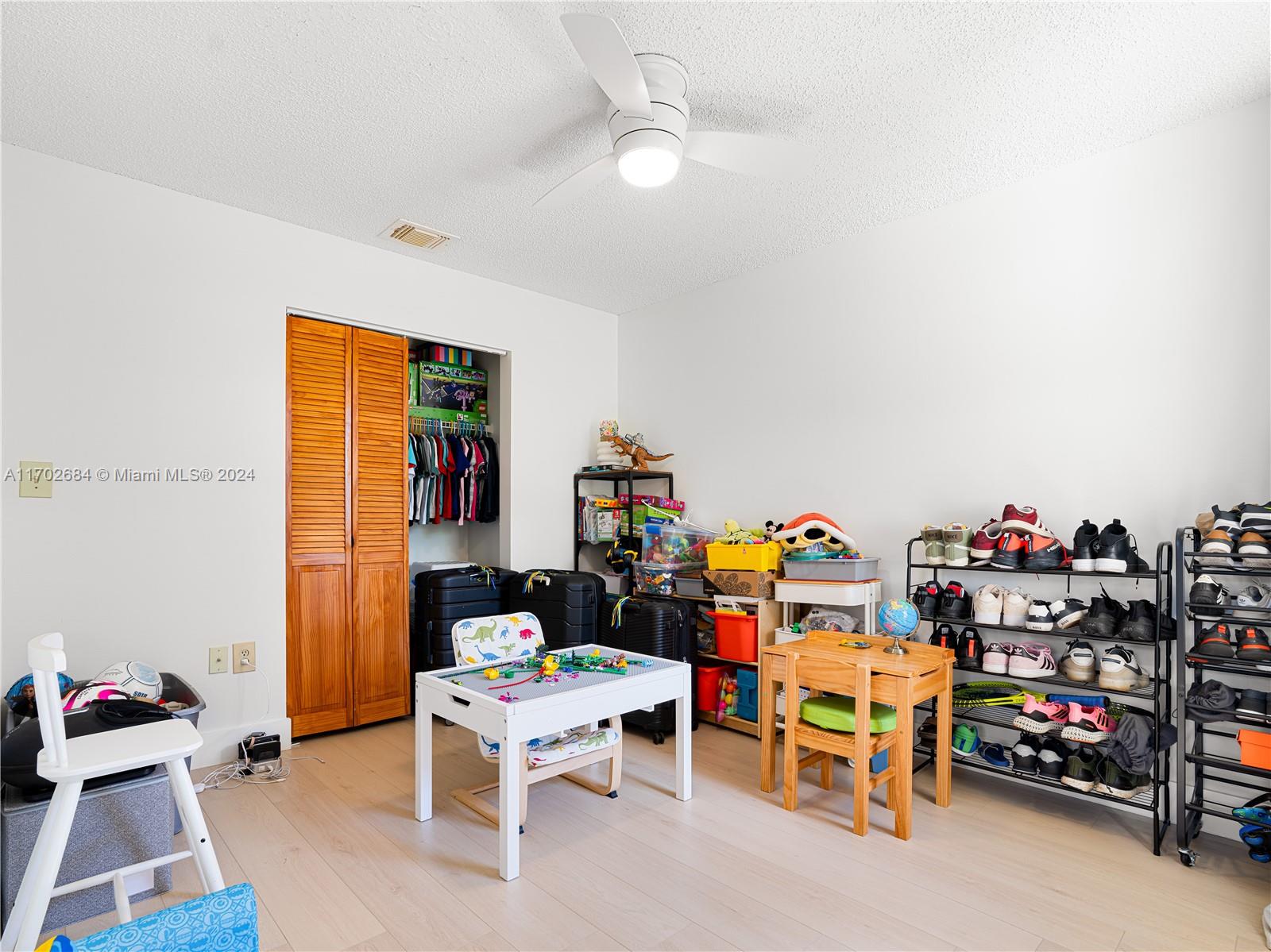 13991 Dominion Pl