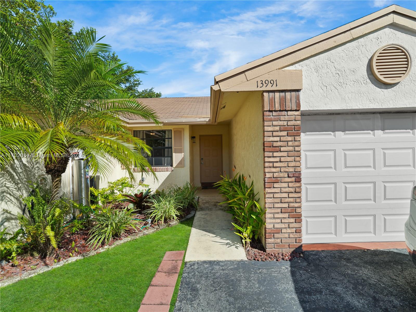 13991 Dominion Pl