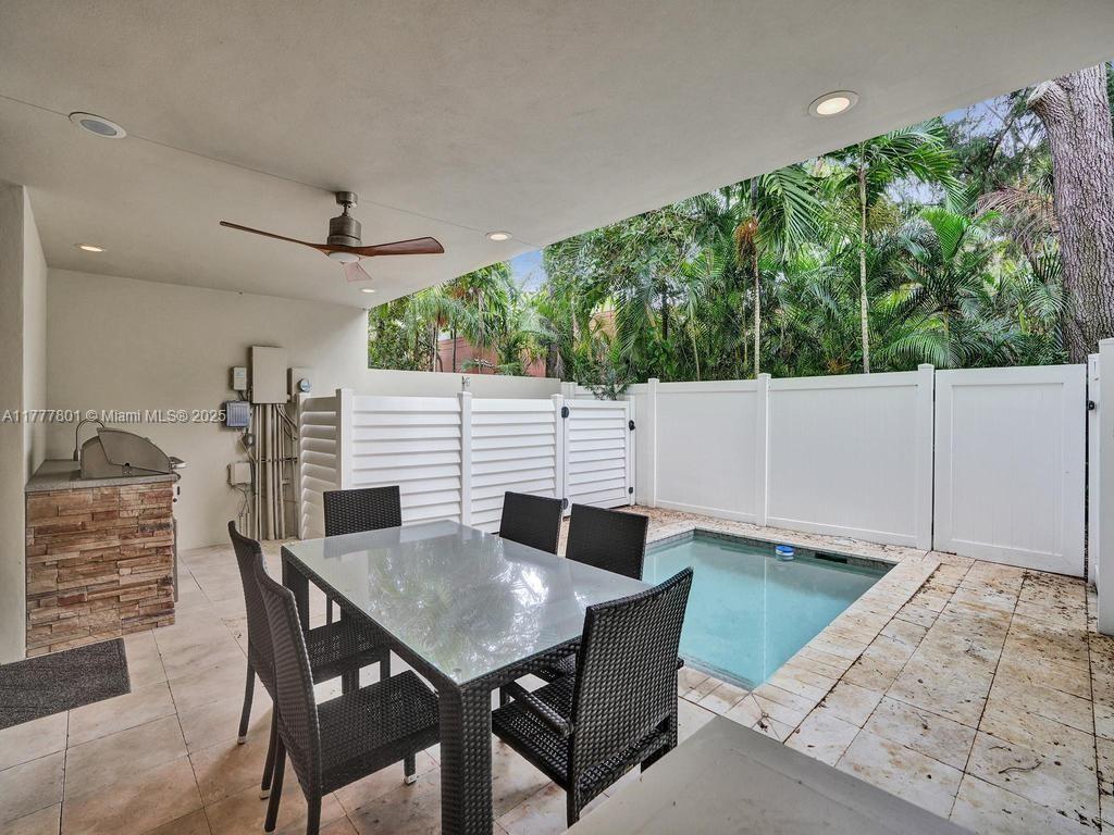 207 NE 13th Ave # 207