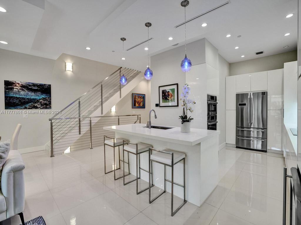 207 NE 13th Ave # 207