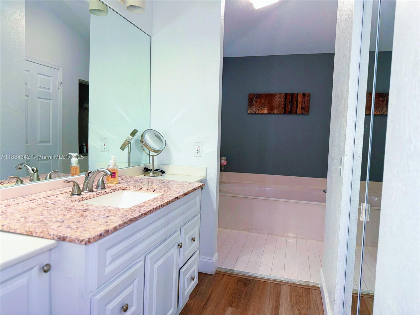 11405 Lakeview Dr # A Unit: 3-A