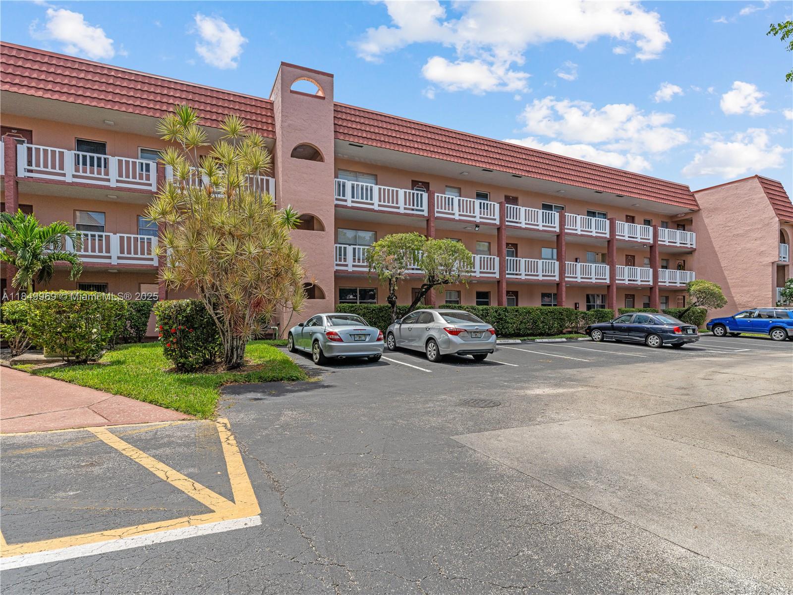 9460 Sunrise Lakes Blvd Unit: 309