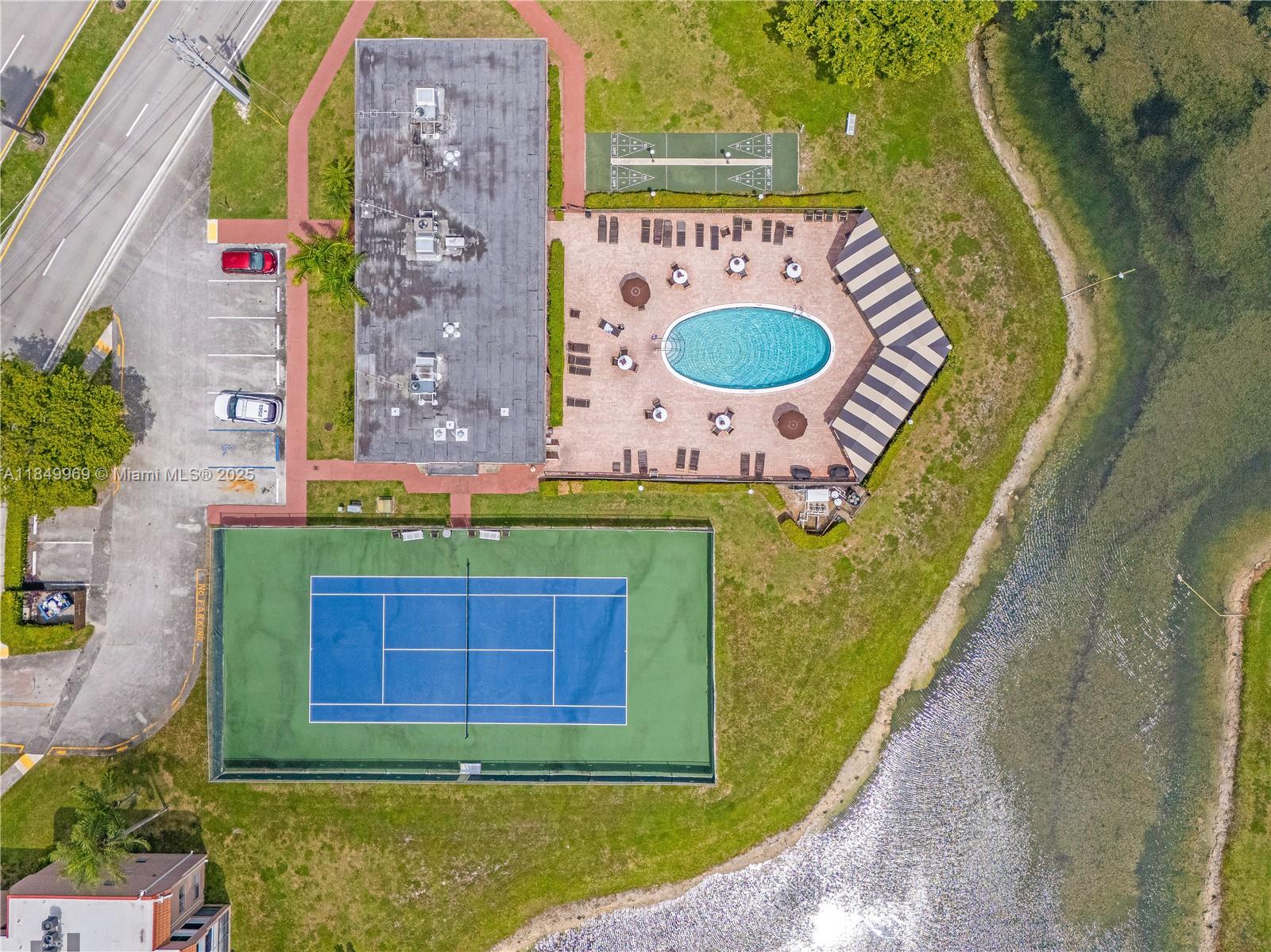 9460 Sunrise Lakes Blvd Unit: 309