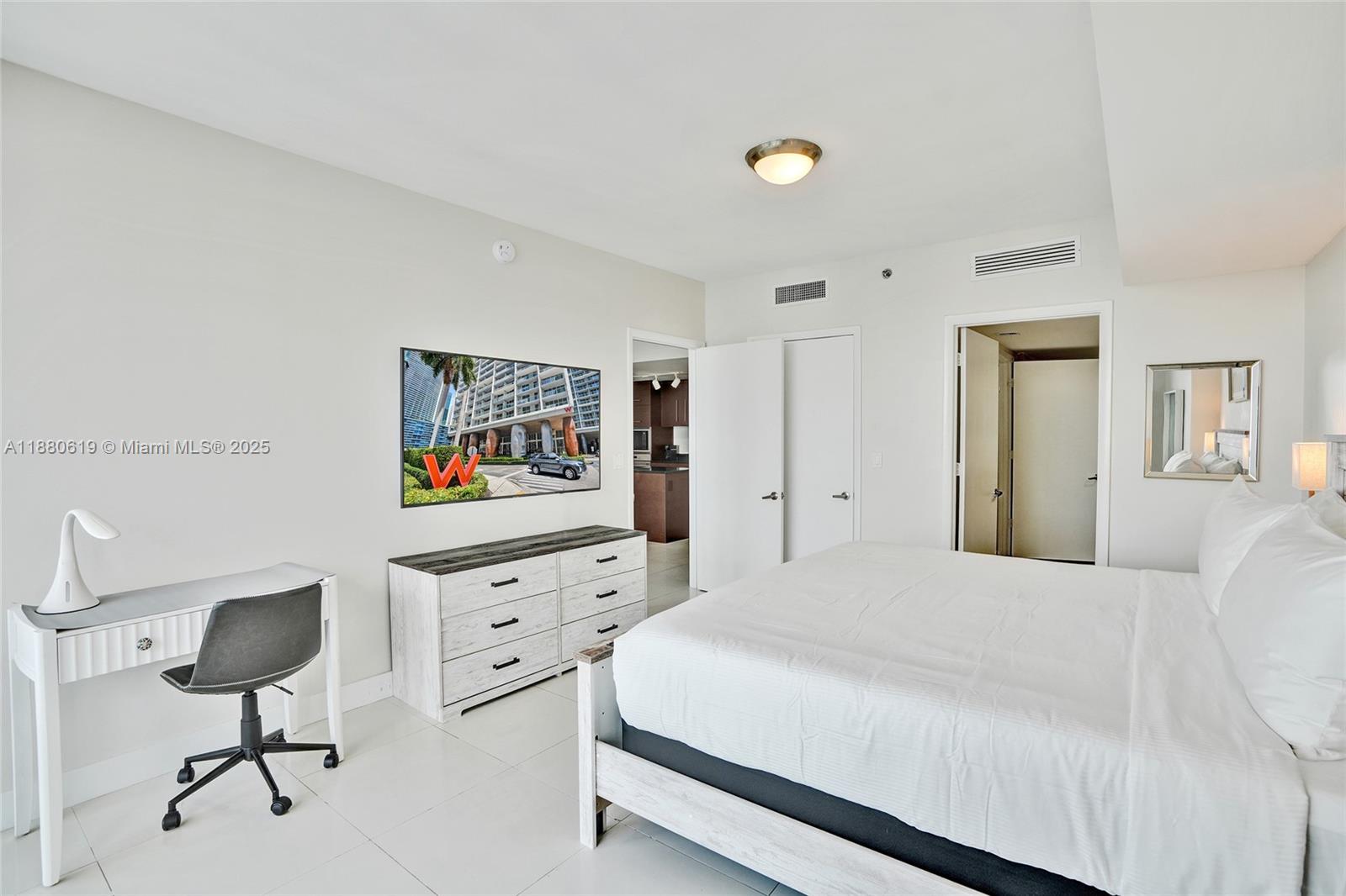 485 Brickell Ave # 4207