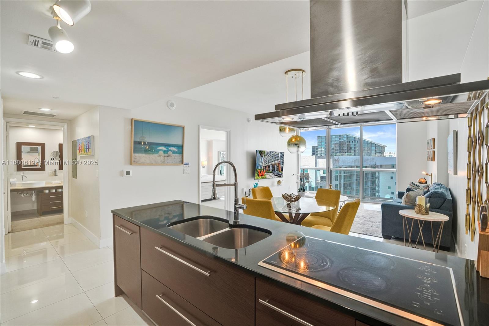485 Brickell Ave # 4207