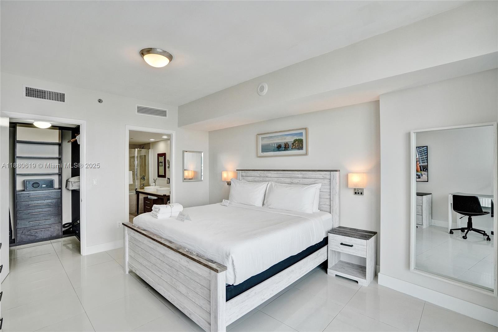 485 Brickell Ave # 4207