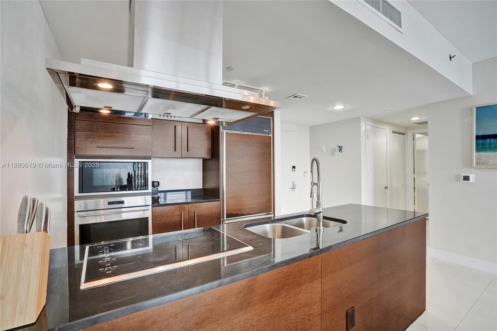 485 Brickell Ave # 4207