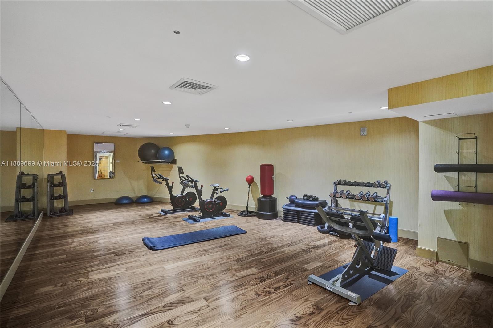 50 Biscayne Blvd # 3908
