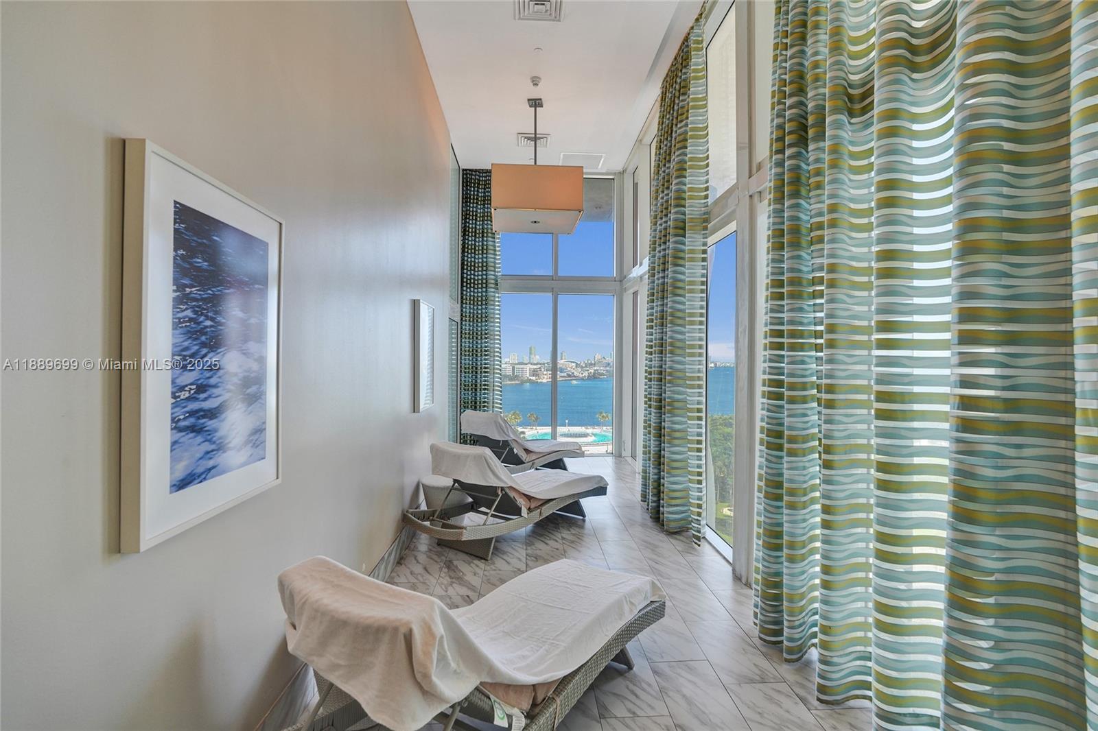 50 Biscayne Blvd # 3908