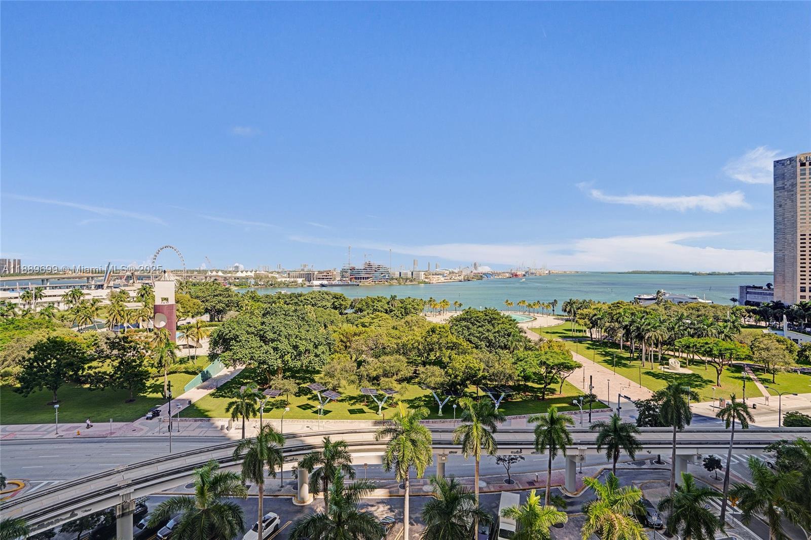 50 Biscayne Blvd # 3908